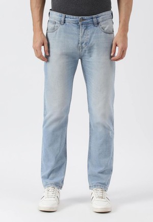 UnExcess Pledge | Schmal geschnittene Jeans mit mittelhohem Bund in Hellindigo from Un Denim