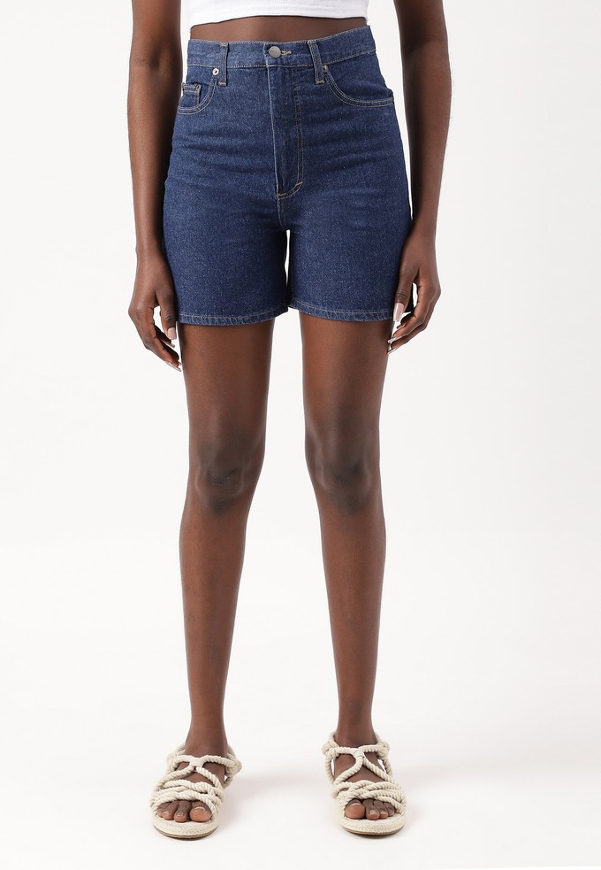 UnWaste Pledge | Shorts mit hoher Taille und Mom-Fit in dunklem Indigoblau from Un Denim