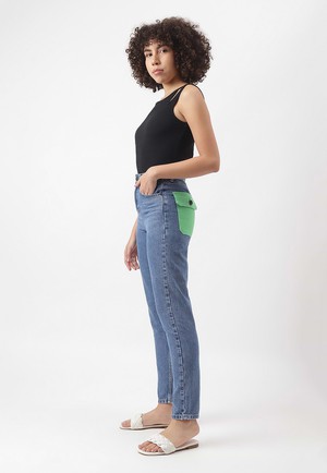 Re.Street Rebel | Hoch sitzende verkürzte Slim-Jeans in Mittelindigo from Un Denim