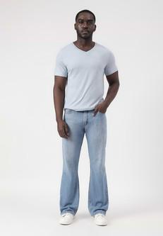 UnExcess Pledge | Bootcut-Jeans mit mittelhohem Bund in Hellindigoblau via Un Denim