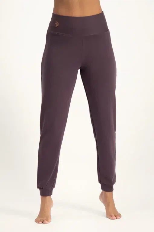 Ojas Yoga Pants – Berry from Urban Goddess