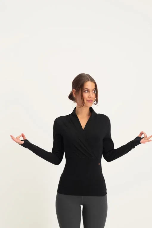 Ishtar Long Sleeve Yoga Top – Onyx Black from Urban Goddess