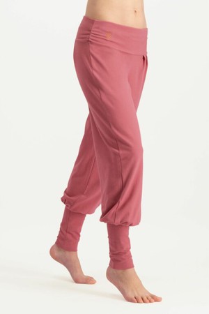 Dakini Yoga Pants – Hibiscus from Urban Goddess