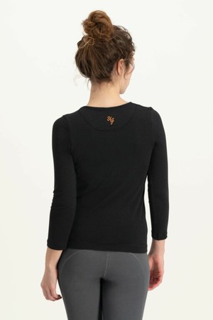 Zora longsleeve yoga top – Urban Black from Urban Goddess