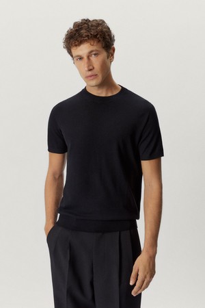 The Ultrasoft Wool T-shirt - Black from Urbankissed