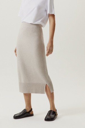 The Merino Wool Pencil Skirt - Greige from Urbankissed