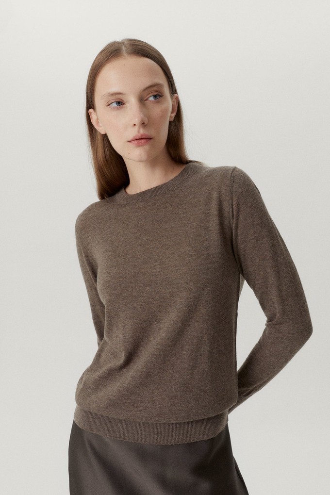 The Ultrasoft Wool Round-neck - Brown Melange from Urbankissed