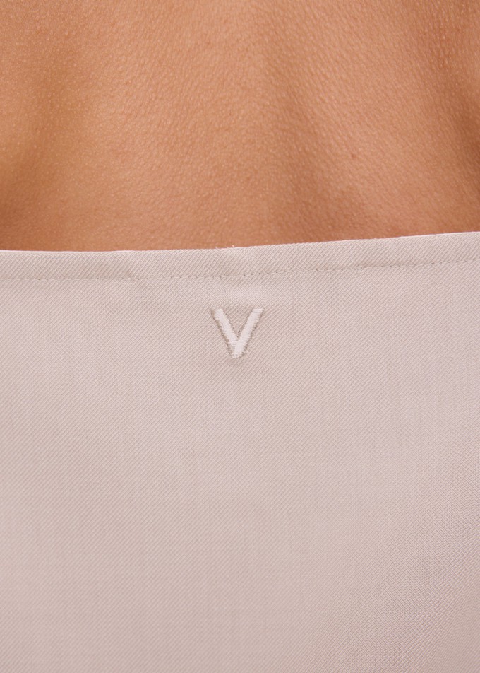 V-shape viscose singlet from Vanilia