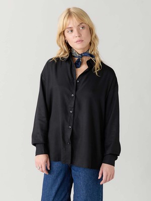 black Shirt made from TENCEL™️ Lyocell from Yahmo