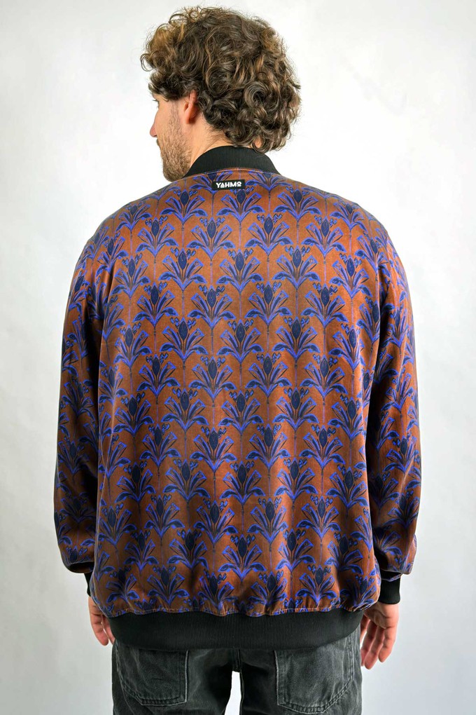 moka/navy Reversible Bomber from Yahmo