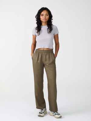 olive Pants made from TENCEL Lyocell from Yahmo