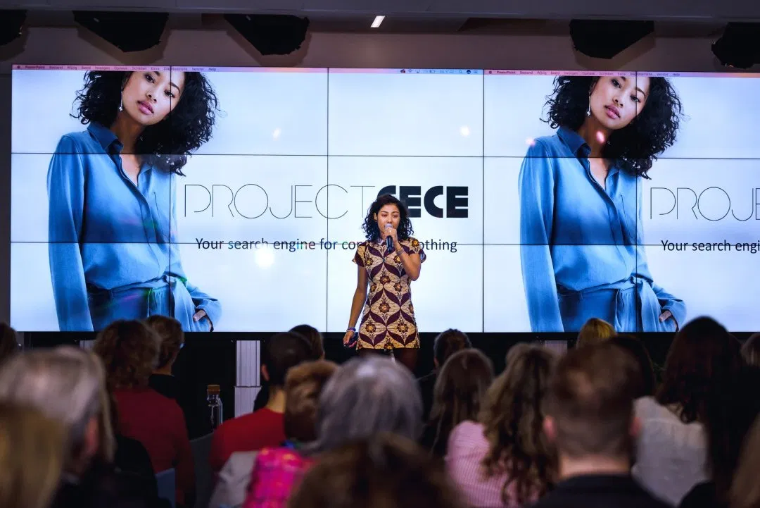 photo of Melissa during presentation