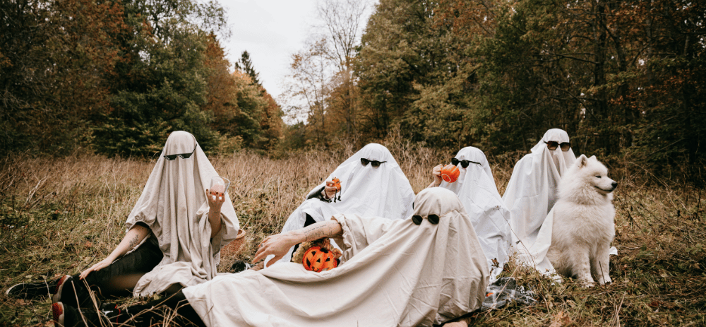 example of a group of friends in sustainable halloween costumes